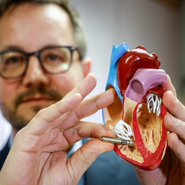 'Game-changer:' Calgary becomes training hub for new miniaturized pacemaker
